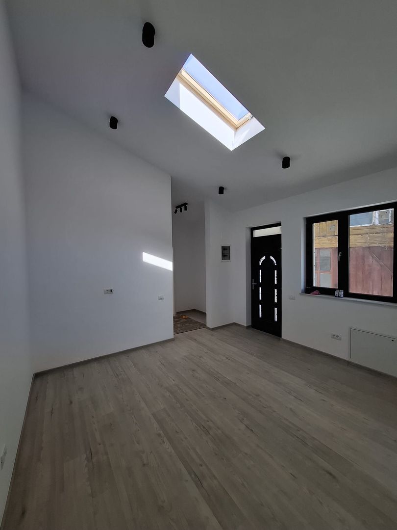 Apartament 2 camere in Vila , Centrala Proprie , Totul Nou L354 - Poză 5