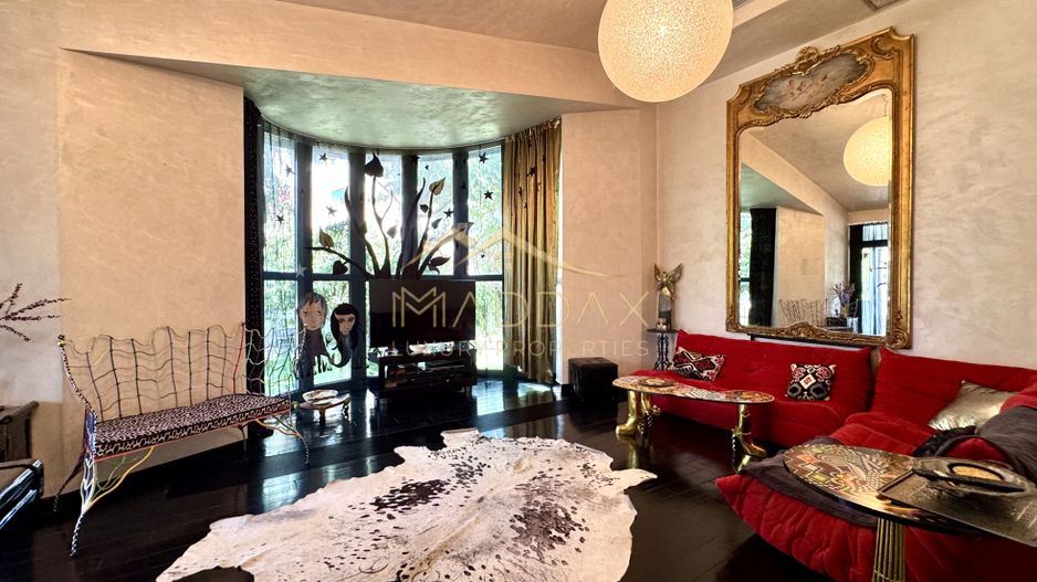 Vila cu 5 camere *344mp* + 400mp Teren // Zona Bucurestii Noi - Poză 2