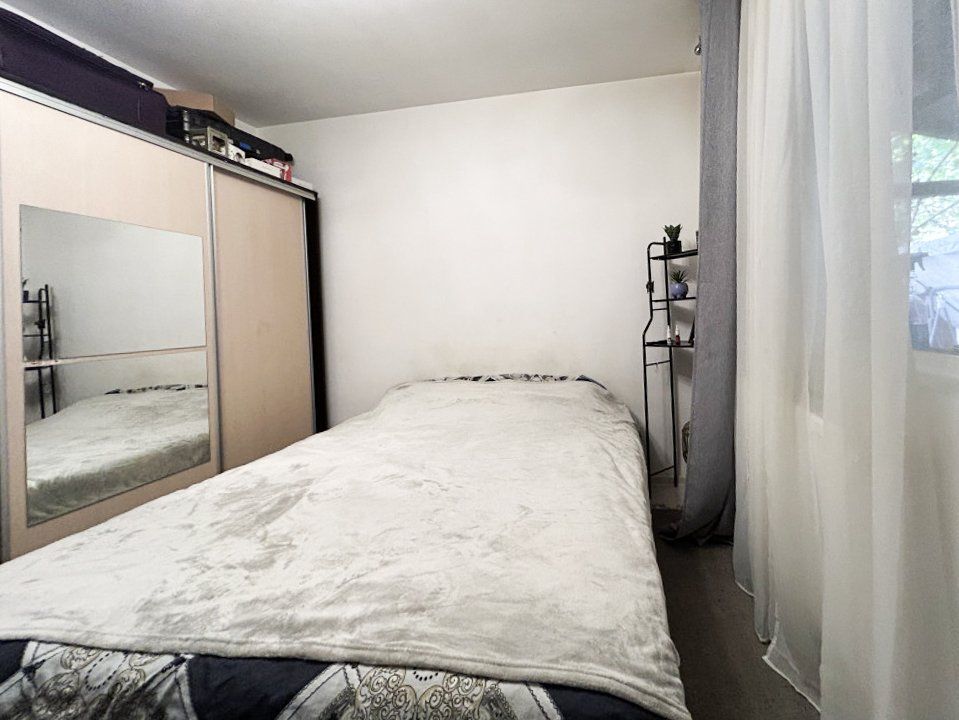 2 camere cu gradina de 35mp + parcare inclusa - Poză 9
