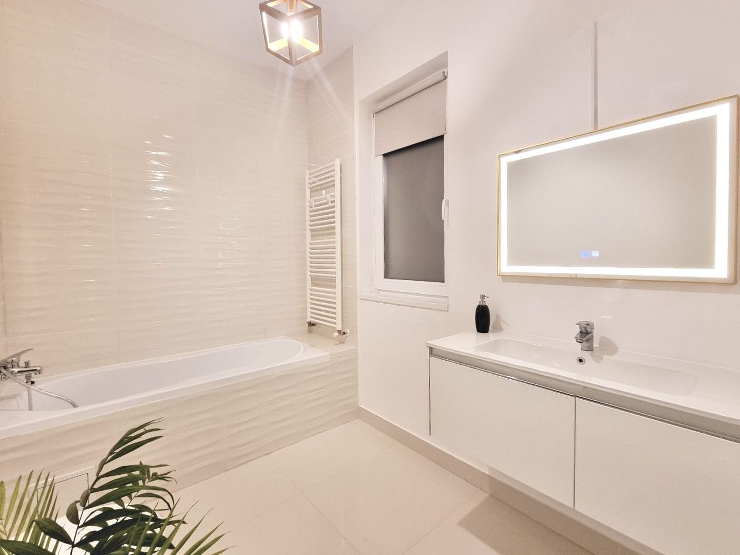 Proprietate deosebită – Casă pe Colț cu 2 fronturi stradale - Poză 19