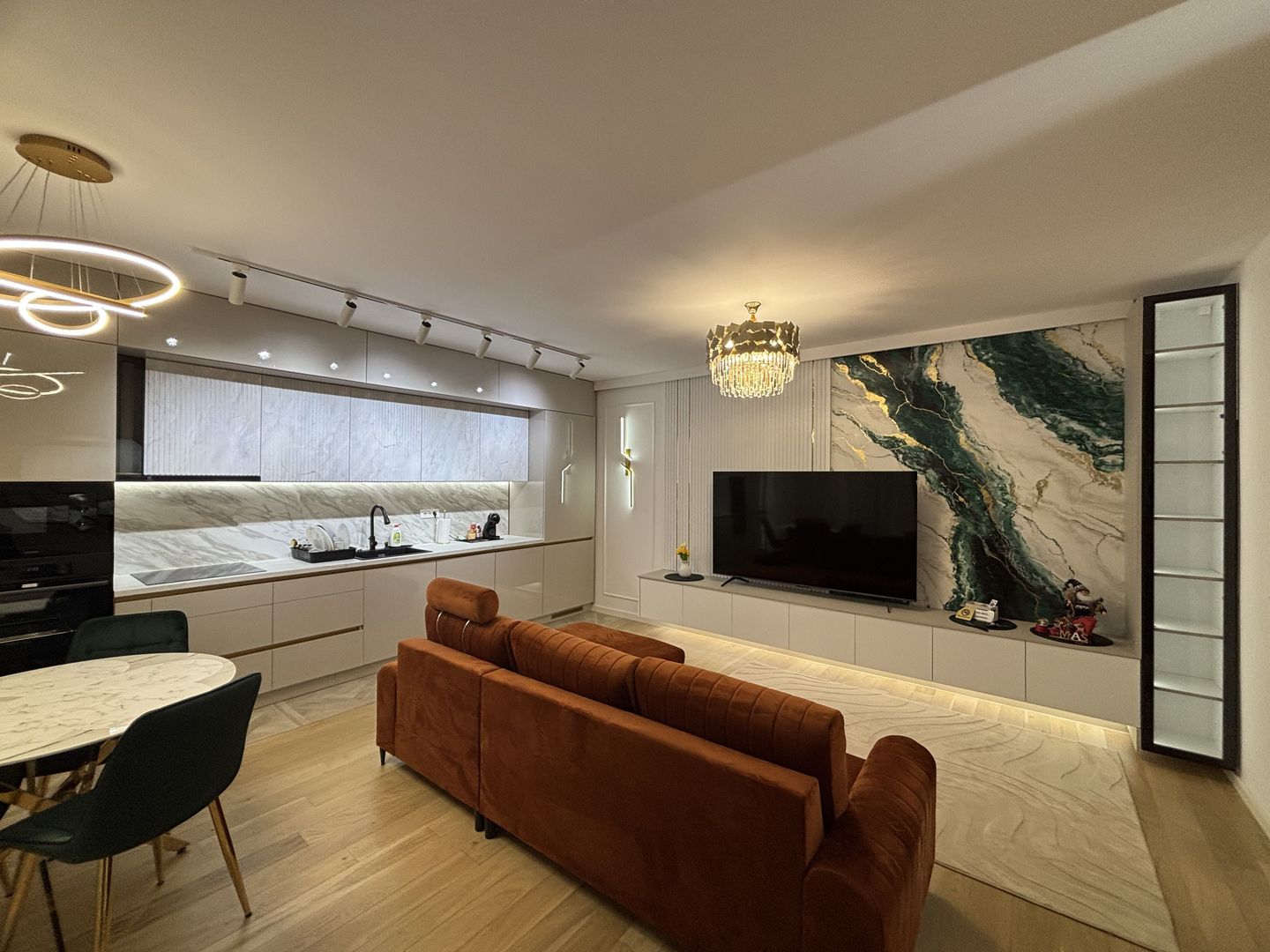 Apartament 2 camere la 10 minute de Piață Victoriei - Poză 2