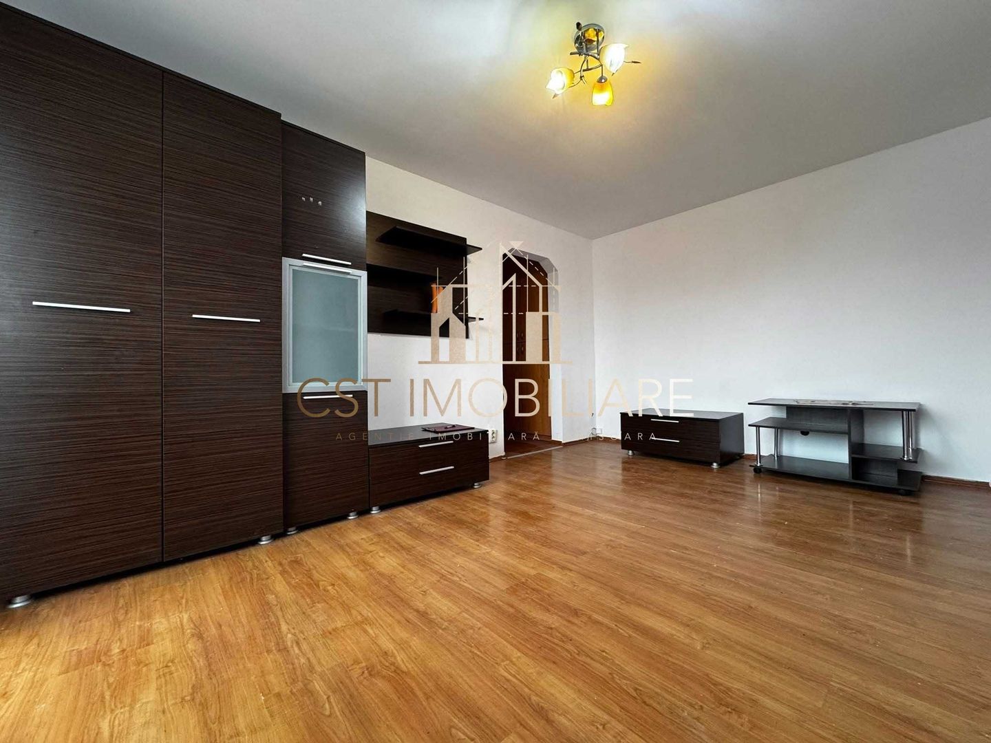 Apartament cu 2 camere / Sever Bocu - Poză 1