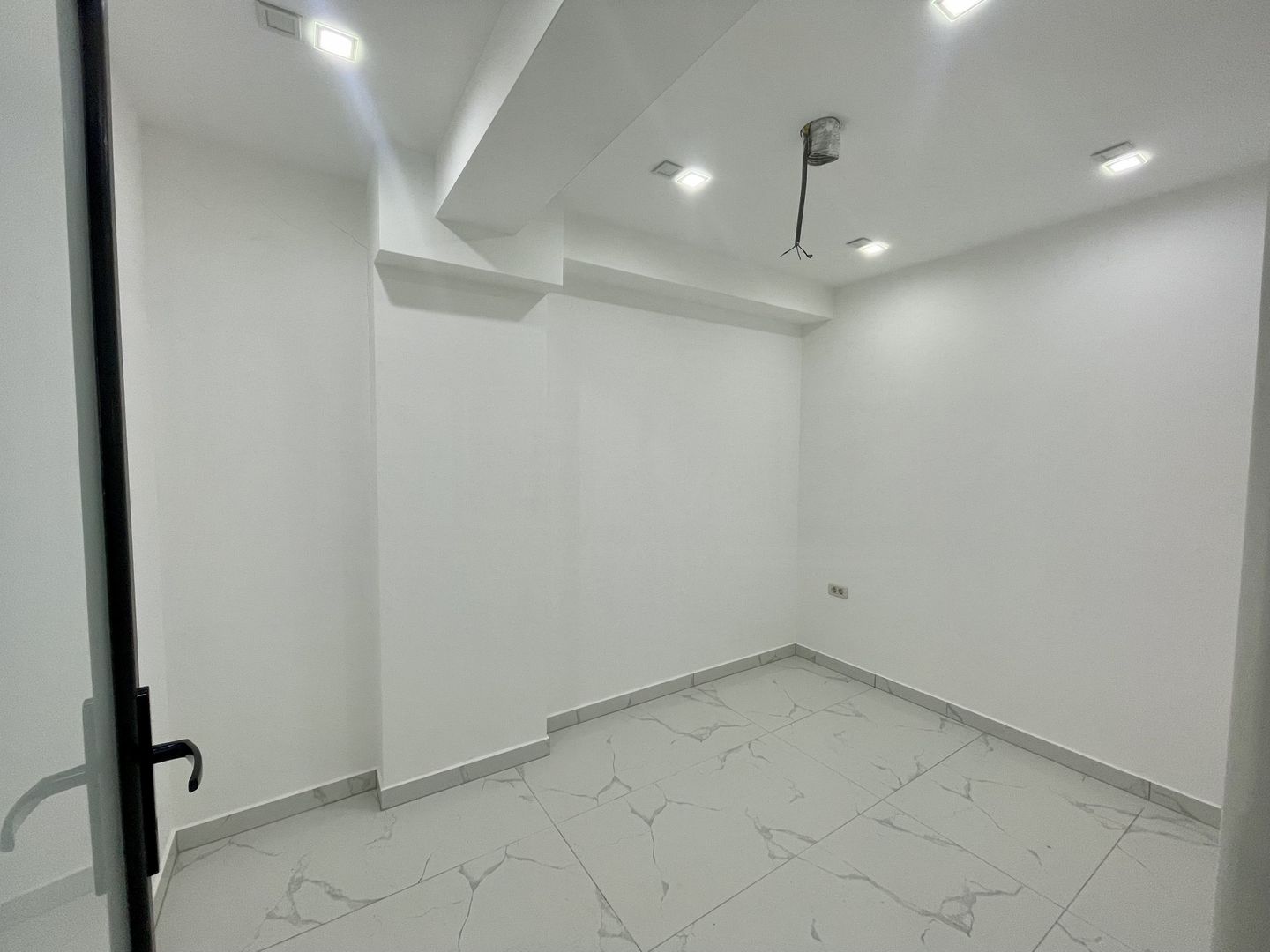 Spațiu Comercial P+Demisol | Vitrină Stradală | Radauti - Poză 10