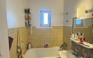Apartament cu 3 camere/ 70mp/ zona Podu Ros - Poză 6
