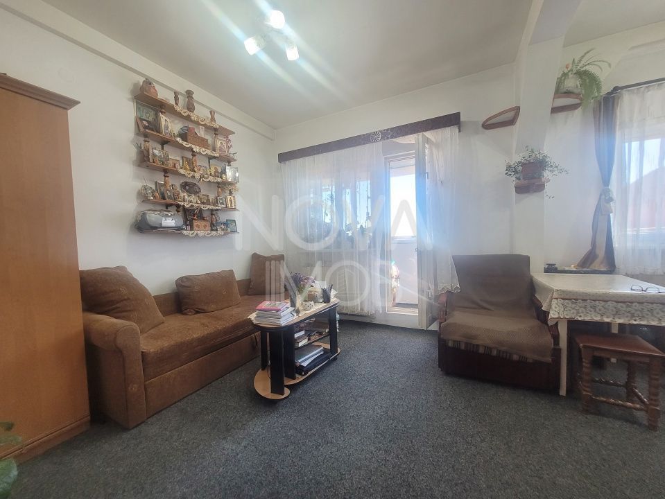 Apartament tip mansarda cu balcon, mobilat-utilat, Valea Aurie - Poză 7