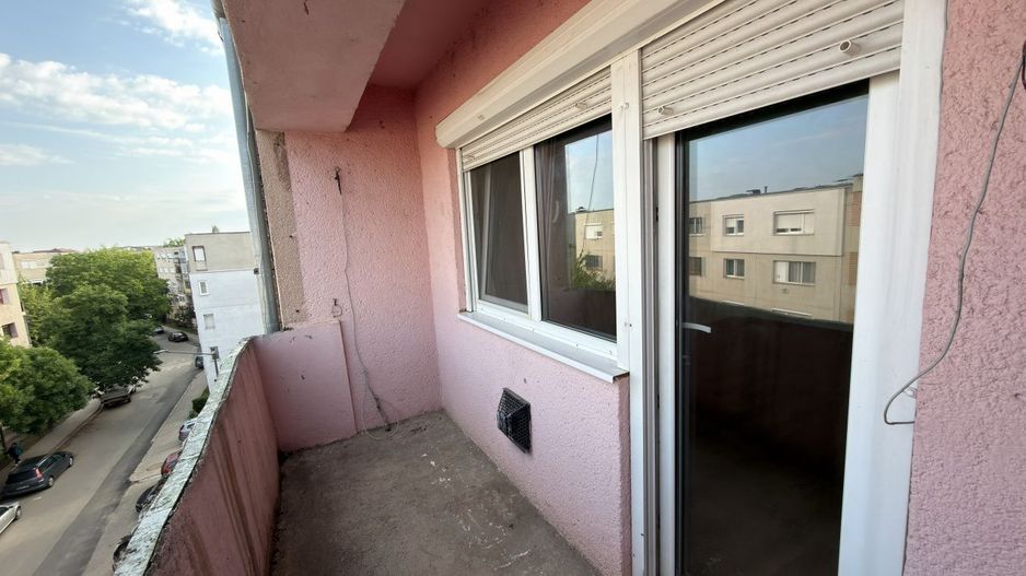 Apartament 4 camere Etaj IV, MV1, Zona Ludy - Str. Regele Ferdinand I - Carei - Poză 18