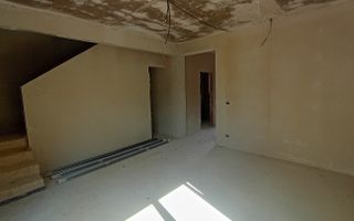 Sanandrei Duplex cu 4 Camere, Drum Asfaltat, Toate Utilitatiile - Poză 2