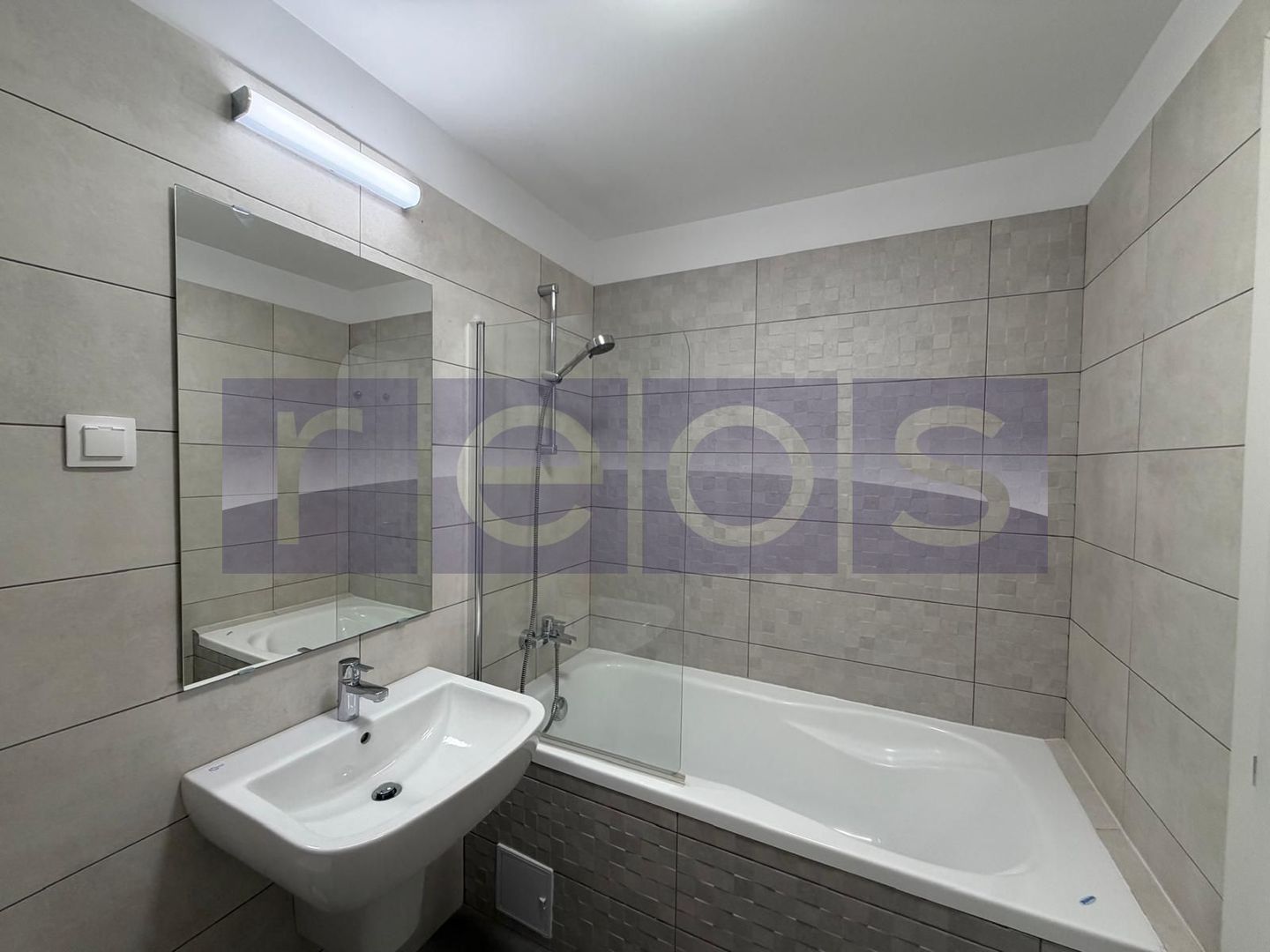 INCHIRIERE 3 CAMERE | MOBILAT LUX | PARCARE | 83MP | NEW POINT-PIPERA - Poză 18