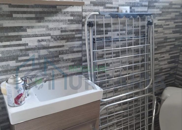 Garsonieră de închiriat într-o casă cu terasă, în Valea Lupului - Poză 4