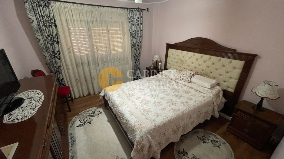 Vila Miroslava 5 camere - 1000 mp teren - mobilata - Poză 12