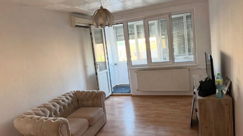 Vanzare Apartament 2 camere, 50 mp, decomandat – la 10 m de Metrou Raul Doamnei - Poză 2