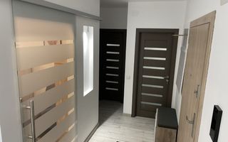 INCHIRIEZ APARTAMENT CU 2 CAMERE SI PARCARE UNIRII - Poză 3