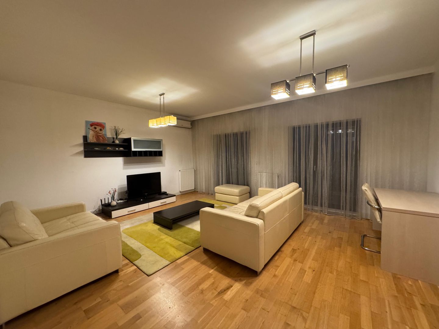 3 CAMERE| VEDERE PANORAMICA| BOXA si LOC DE PARCARE - Poză 1