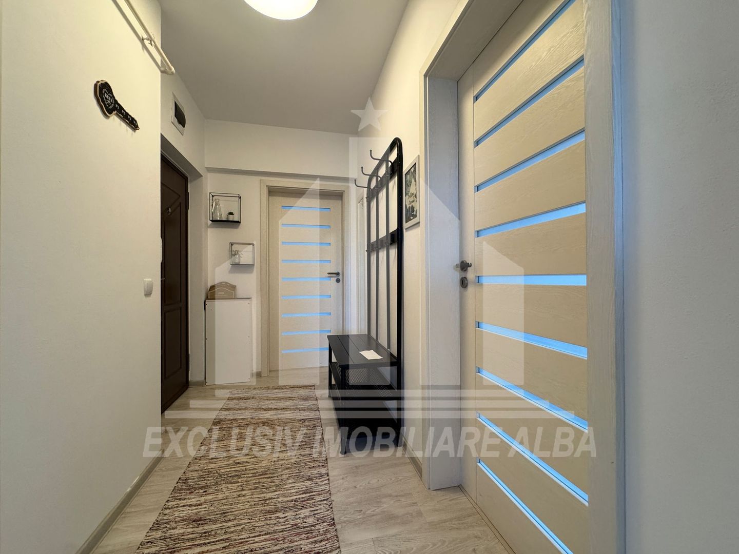 Apartament cu 3 camere decomandate, bloc nou cu lift, Centru - Poză 3