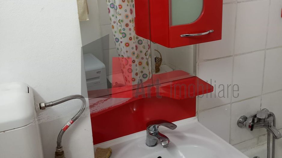 Garsoniera Drumul taberei mobilata si utilata - Poză 7