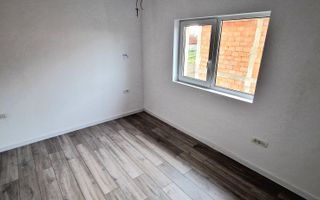 Duplex de vanzare cu 4 camere,2 bai,250 mp teren-Mosnita Veche zona Centrala. - Poză 7