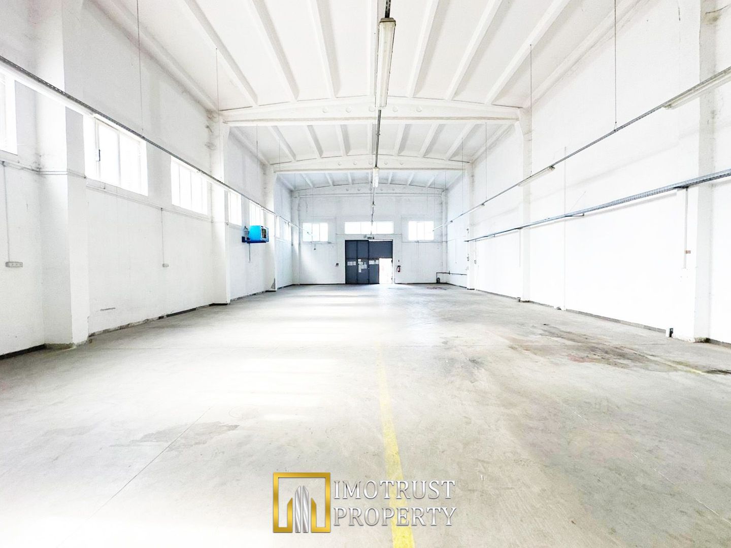 Hală industrială de închiriat 674 mp, 7 m înălțime – Arad centru - Poză 1