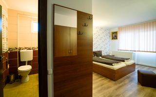 Pensiune cu 12 camere in Baile 1 Mai - Poză 7