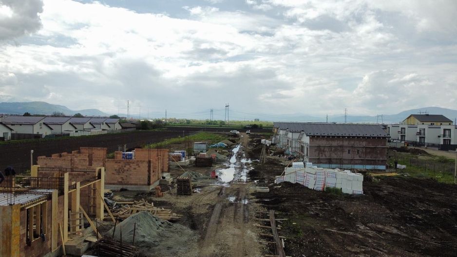 Casă/Vilă cu 4 camere la vânzare - Sânpetru - Poză 6