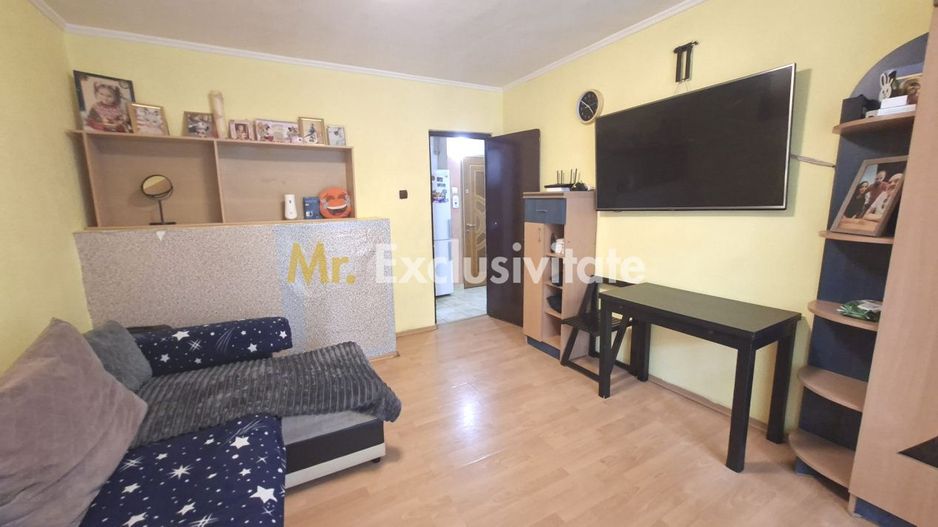 Apartament de 2 camere et.1 zona Piață Razboeni - Poză 1