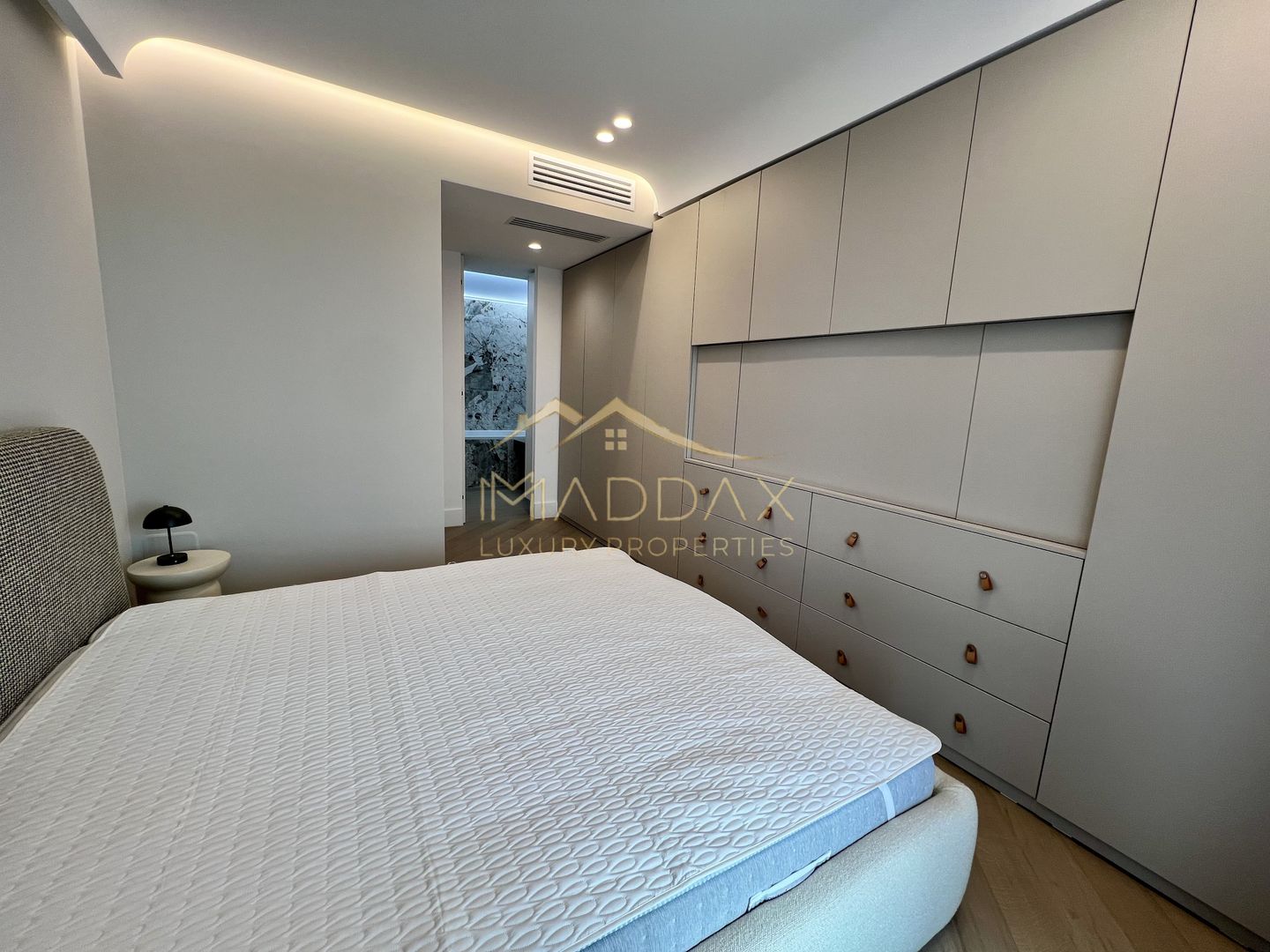 Apartament LUX *116mp* // Parcare // CORTINA 126 - Iancu Nicolae - Poză 23