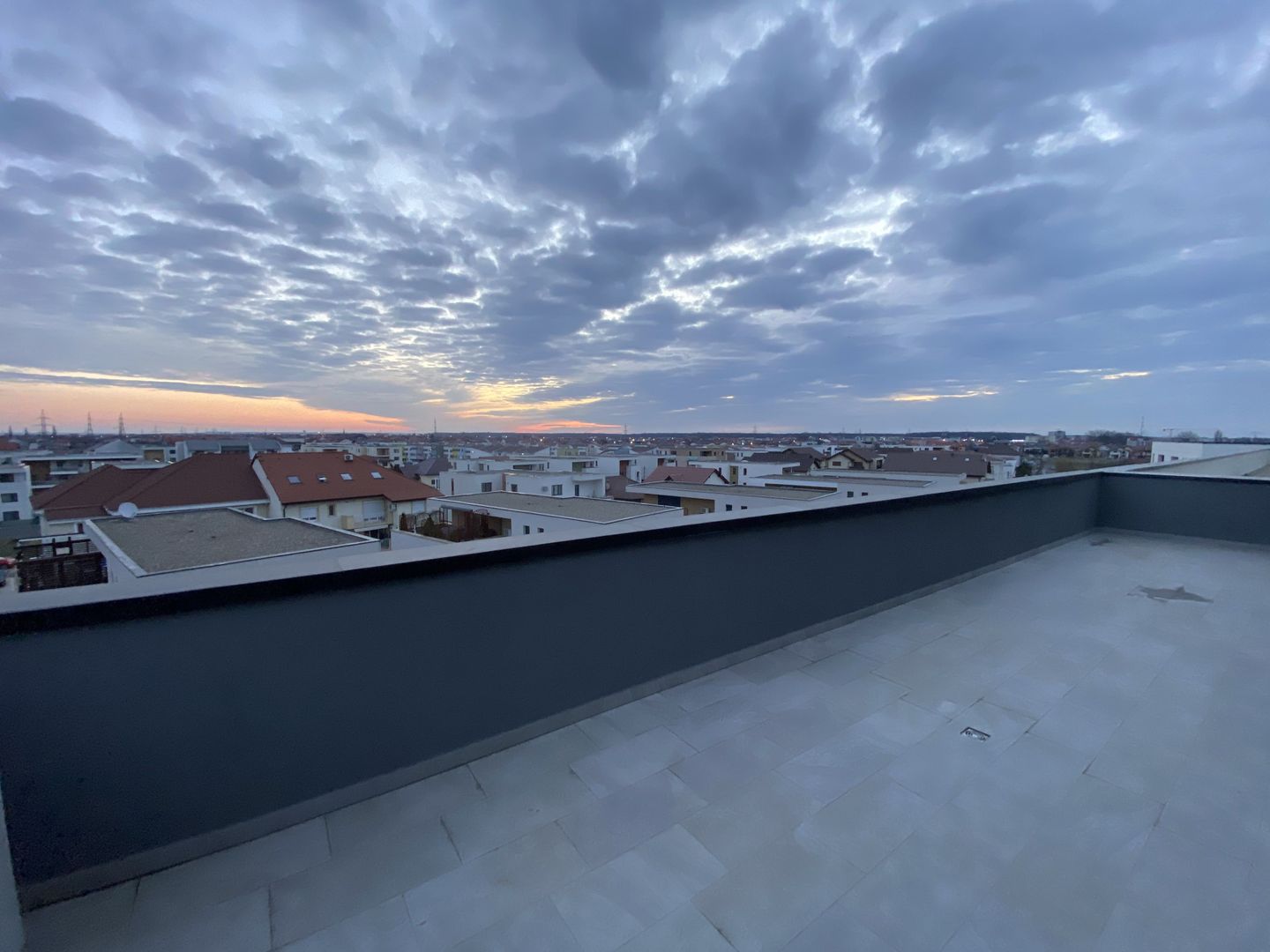 Penthouse Calea Aradului -  terasa 40 mp - Poză 6