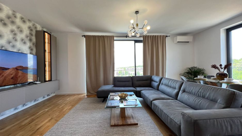Apartament Elegant cu Vederi Panoramice în Zona Liniștită Băneasa - Poză 2