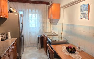 Apartament cu 3 camere, etaj 7, mobilat si utilat, VASLUI - zona GARA; - Poză 4