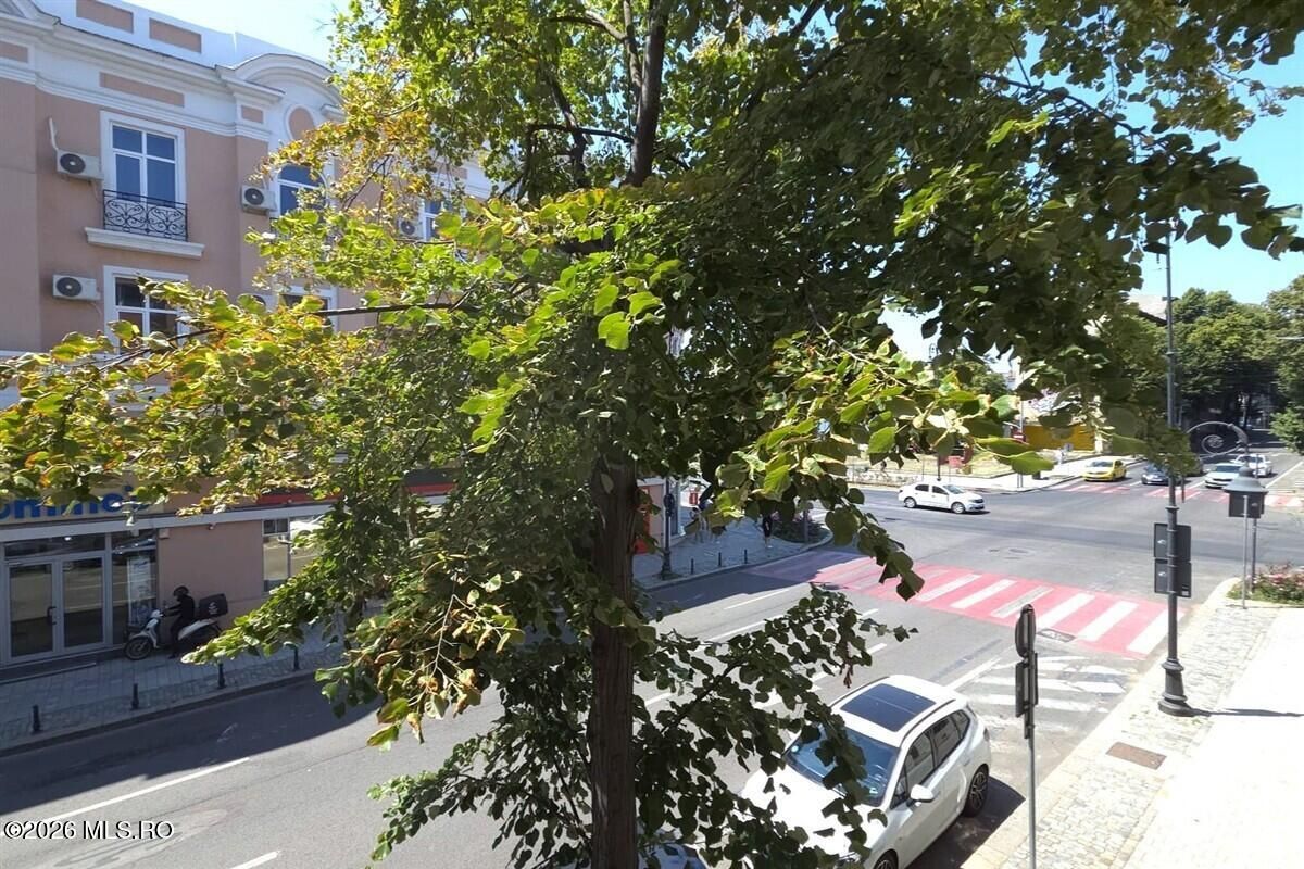Centru - Bd Tomis 76, apartament cu 2 camere plus garsoniera separata! - Poză 11