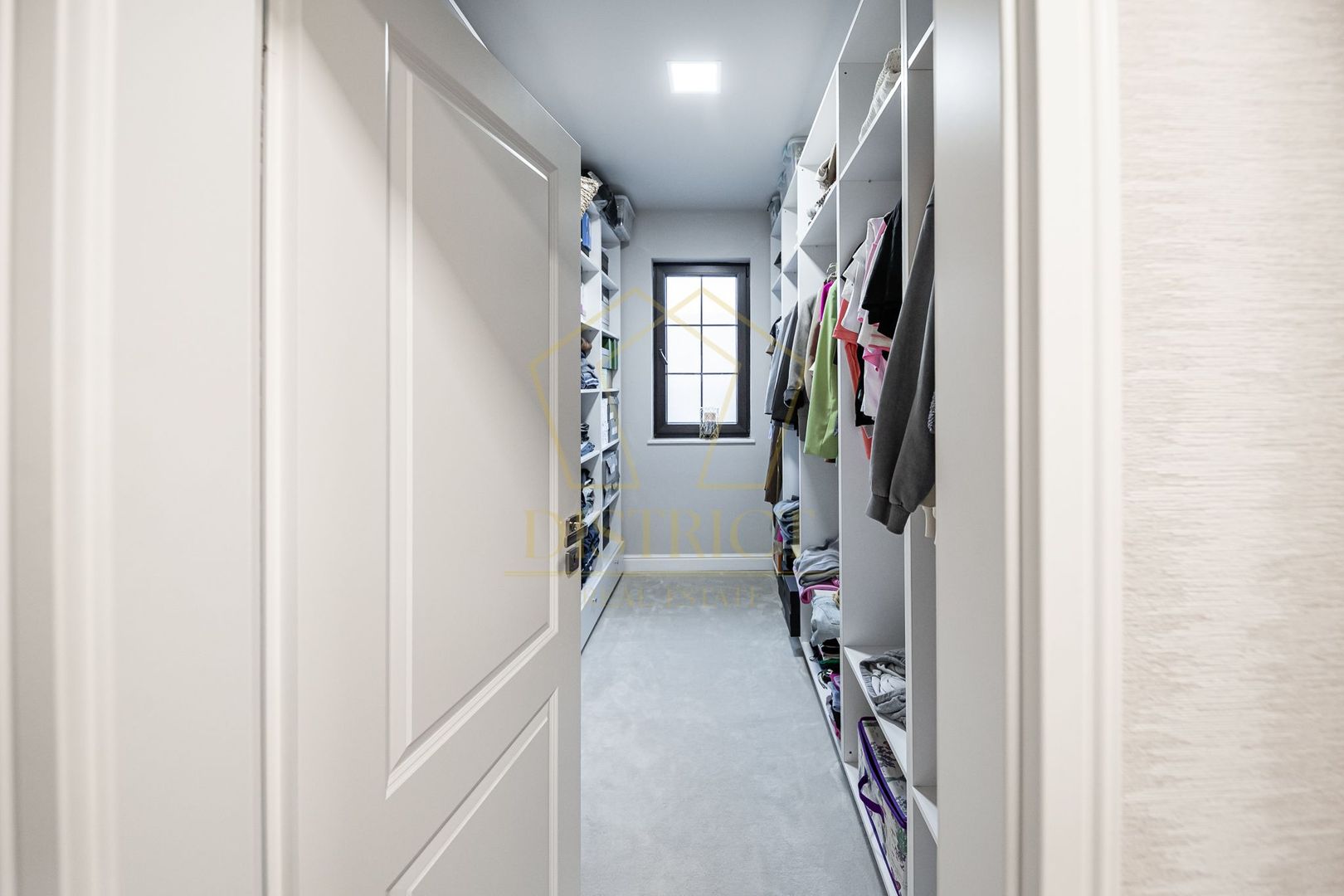 Vila exclusivista cu garaj si piscina I Dumbravita I Comison 0% - Poză 17