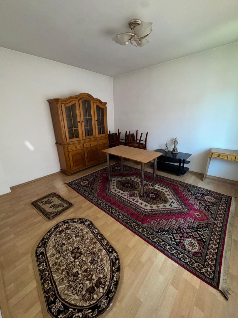 vand casa zona Biserica Noua , P+ET 1 - Poză 2