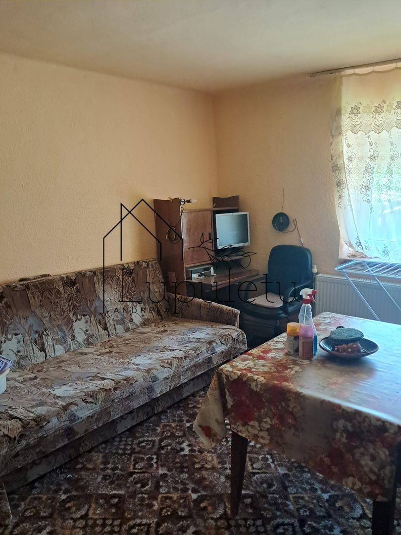 Casă de Vânzare | 3 Camere | 140 MPU | Anexe | Comuna Rosia - Poză 9