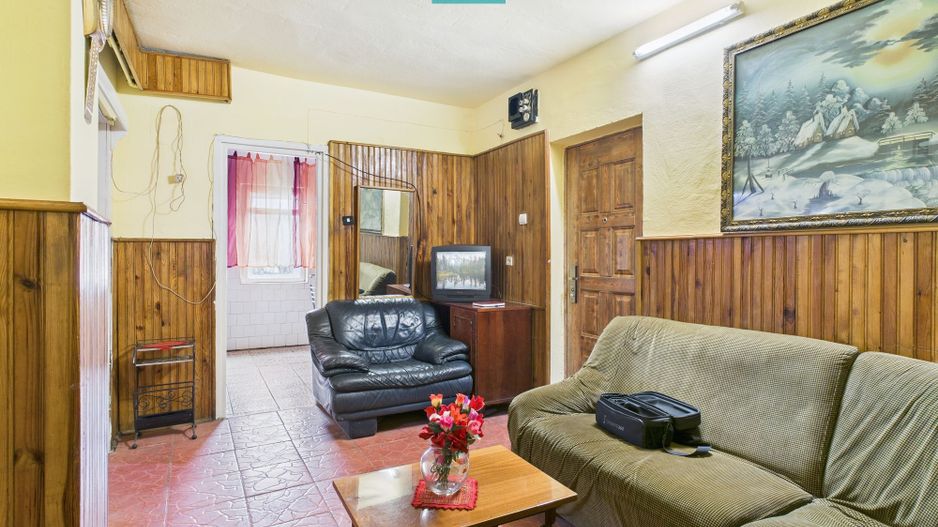 Apartament Săvârşin vizavi de intrarea la Castel - Poză 4