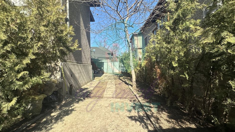 Casa interbelica intr-o zona boema - Poză 3