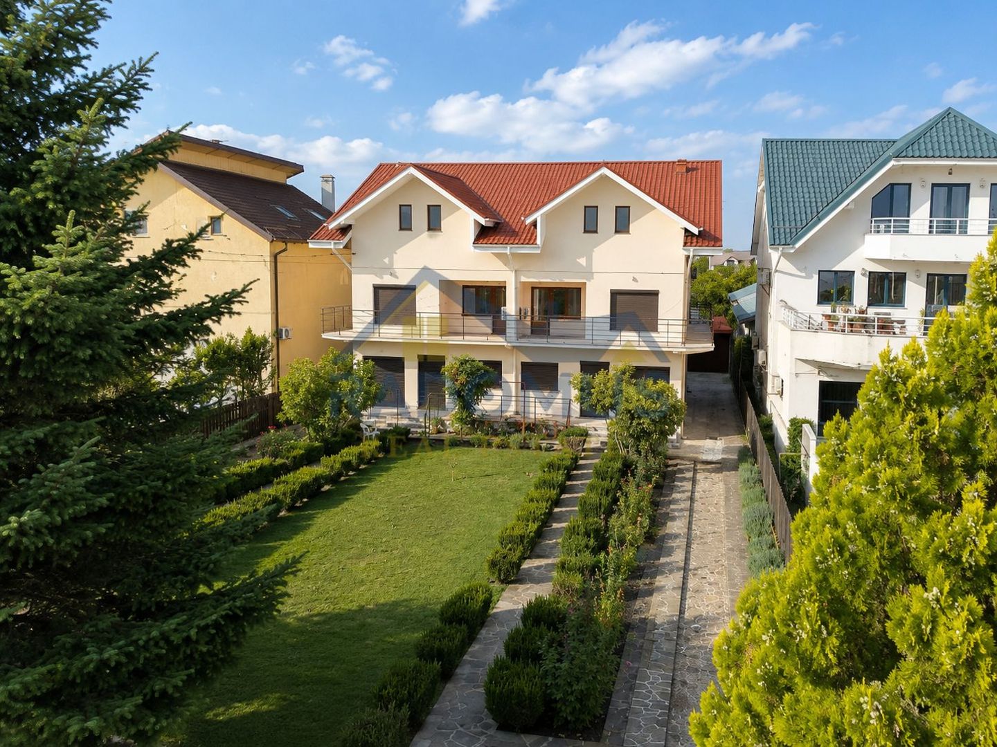 Duplex P+1 | Cartier Albert | Teren 2.613 mp | 450 S.U.T | Comision 0% - Poză 1