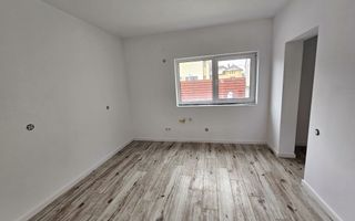 1/2 Duplex finisat 90%, 4 camere, 317 mp teren, zona Centru - Poză 5