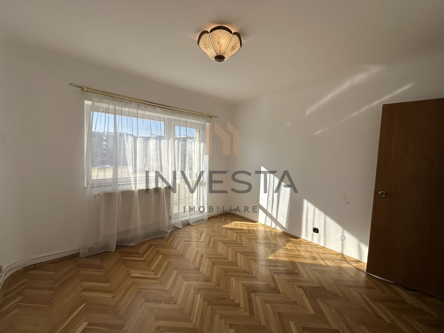 Apartament 4 camere pe Luis Pasteur!  Garaj subteran inclus! - Poză 4