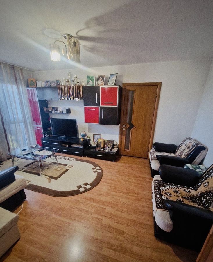 Vand apartament 2 camere Drumul Taberei, strada Raul Doamnei - Poză 2