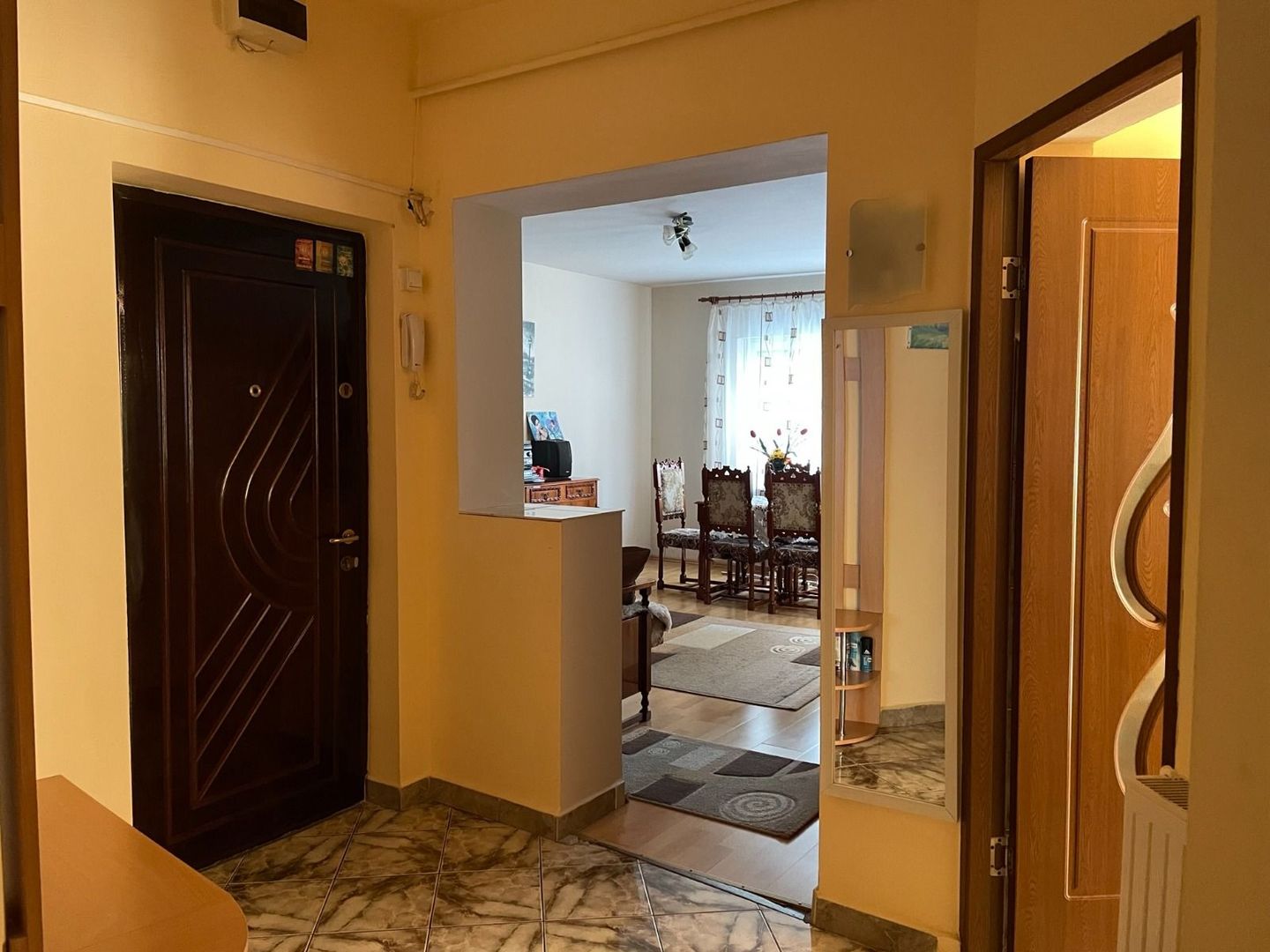 ageuropa.ro vinde apt. 4 cam 80mp la PARTER în zona CENTRALA. - Poză 7