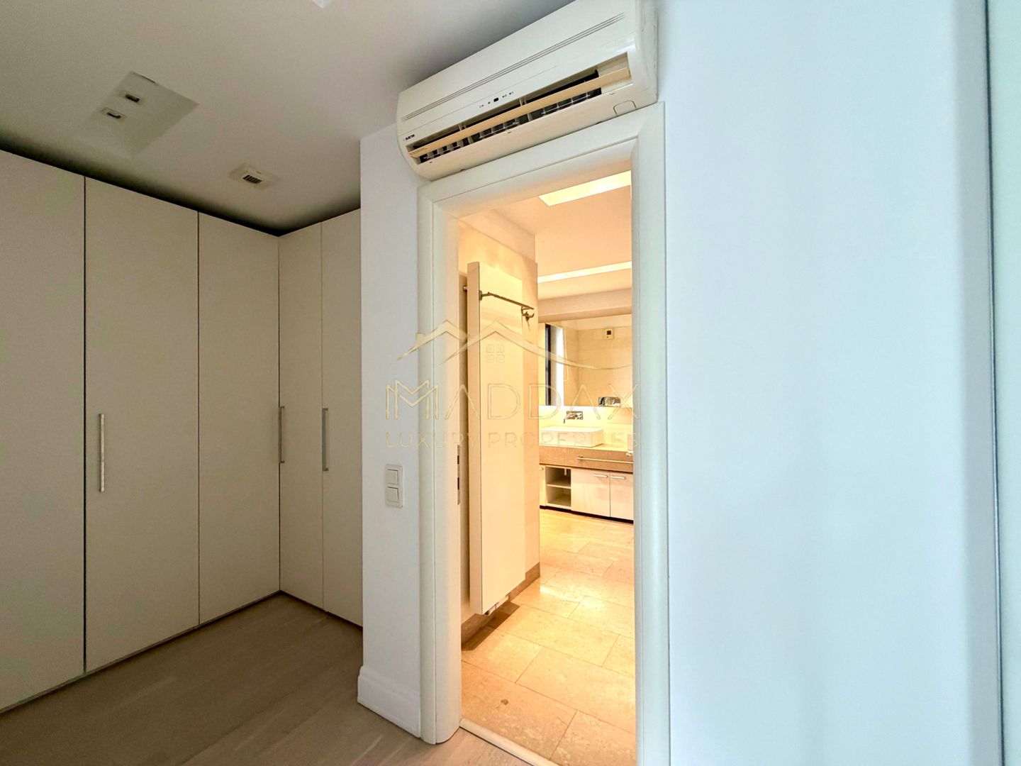 Vila cu 9 camere *900 teren* & piscina privata // Pipera - Poză 17