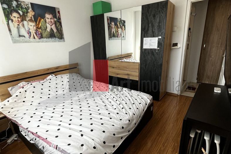 Vindem apartament 3 camere la P-ta Gorjului-centrala proprie - Poză 3