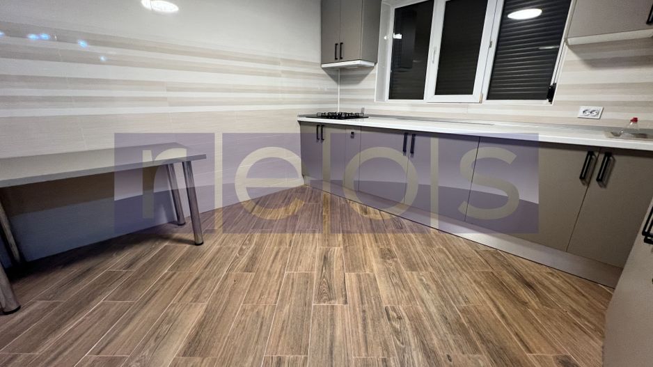 VANZARE CASA S+P+1+M SI SPATIU COMERCIAL | ZONA DRISTOR - Poză 11