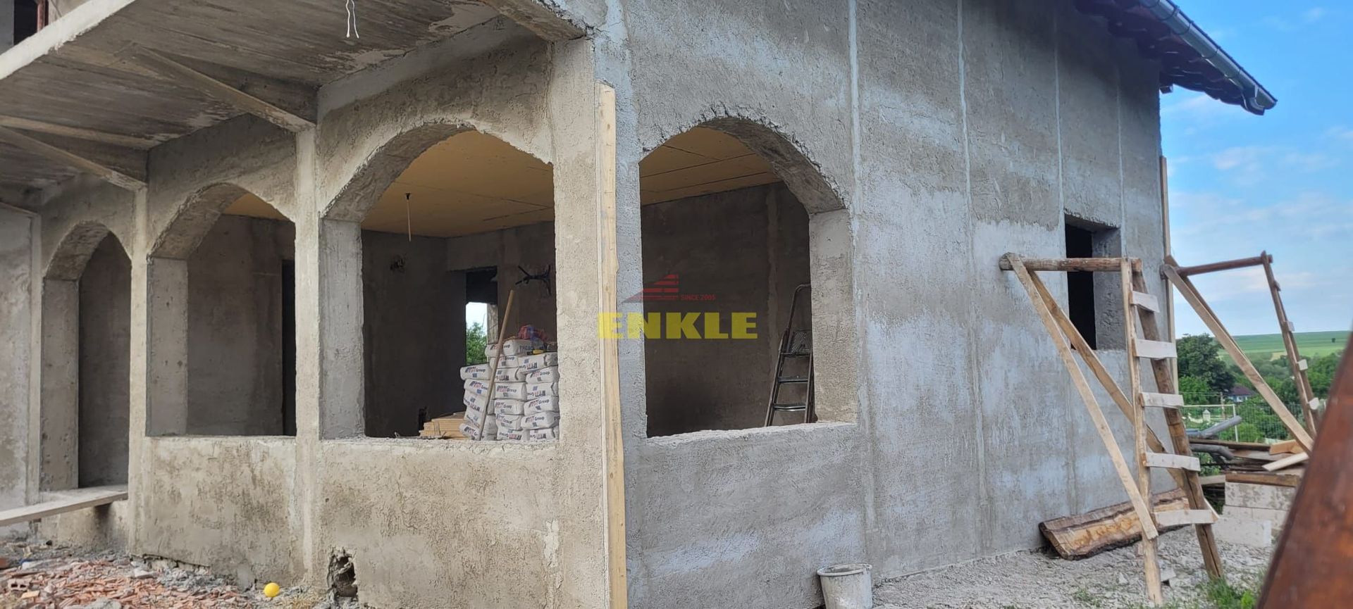 Casă la roșu de vânzare, la doar 15 km de Botoșani! - Poză 1