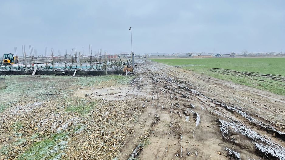 Teren intravilan cu fundație ridicată (plan P) - Poză 3