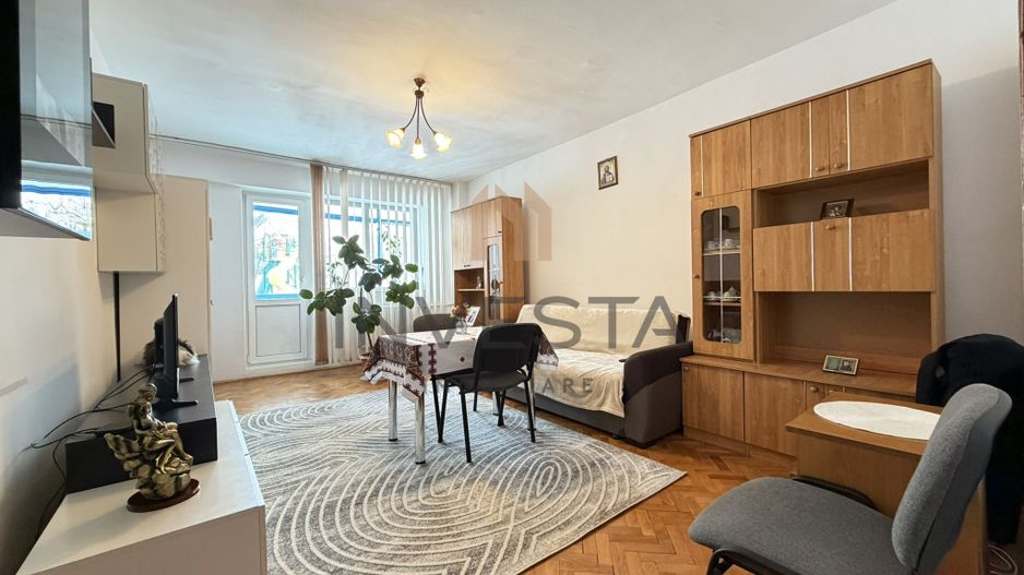 Oportunitate de investitie! Apartament cu 2 camere intr-o zona buna - Poză 2
