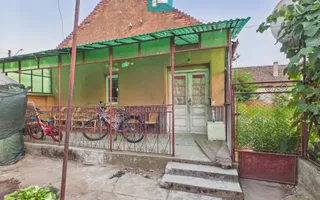 Casă  2 corpuri și 4 camere teren 1440 mp în Macea - Poză 16