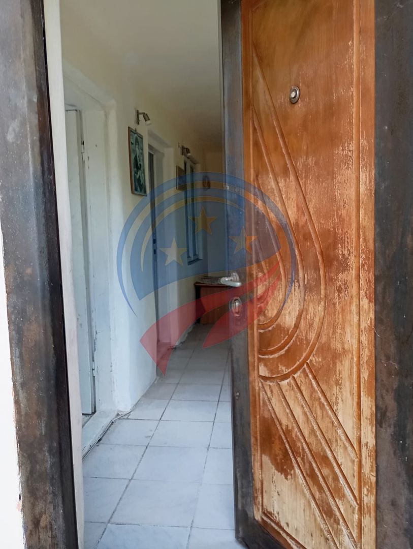 REDUCERE PRET - CASA RENOVABILA + 600 MP TEREN - BARIERA VALCII - Poză 4