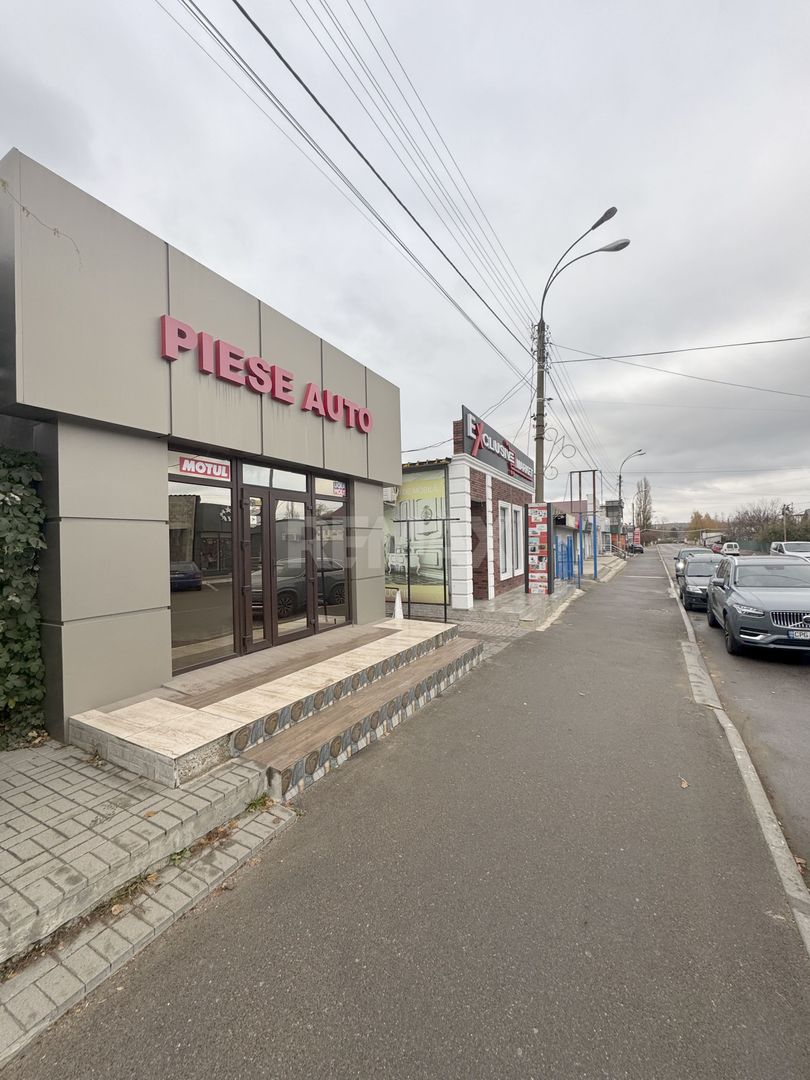 or. Telenesti. Vânzare spații comerciale la prima linie. - Poză 1