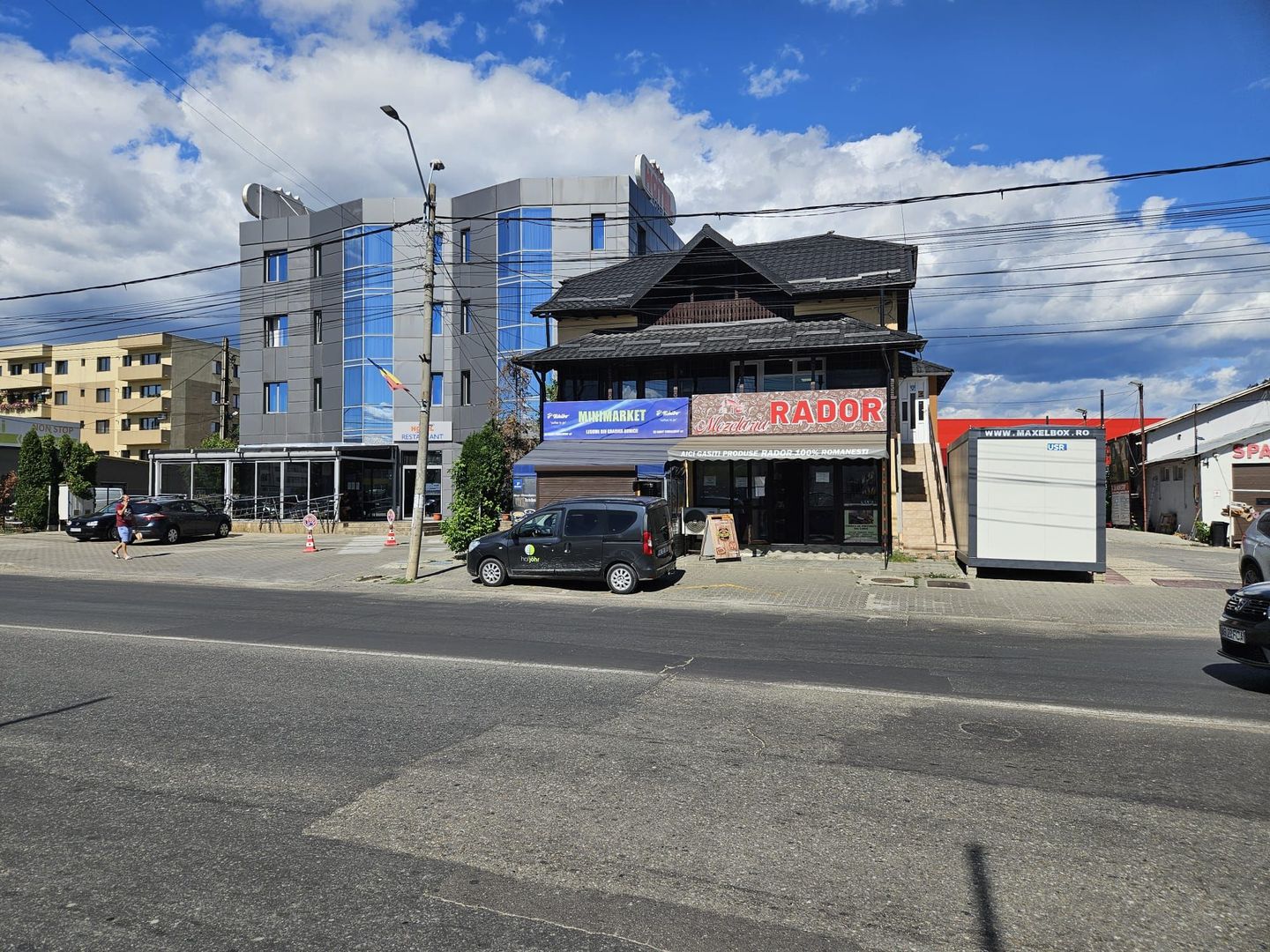 Inchiriere spatiu stradal, Bascov centru - Poză 3