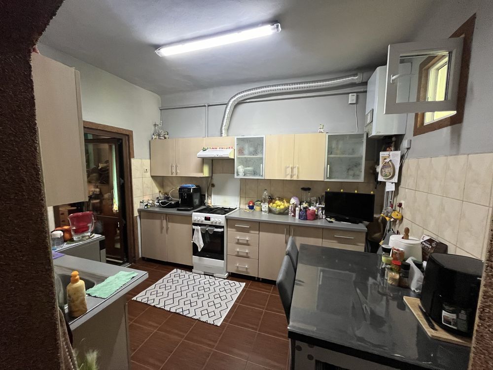 Apartament 4 camere Iosefin la curte comuna - Poză 2